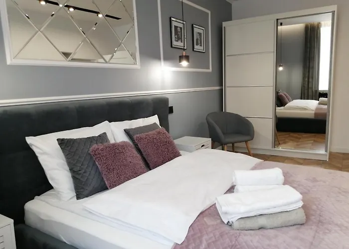 Lucy - Scisle Centrum Czestochowy * Częstochowa