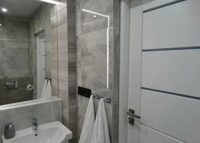 Lucy - Scisle Centrum Czestochowy Апартаменты *